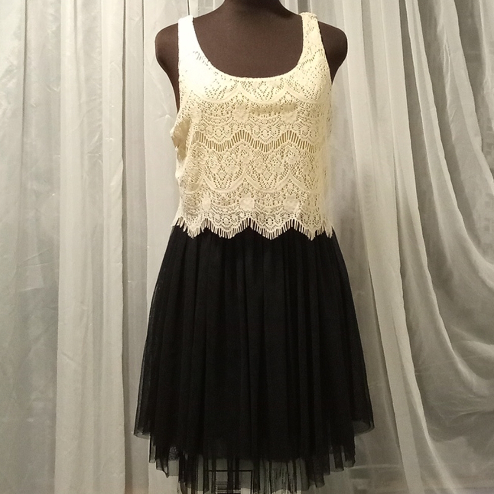 Woman's dress (G)